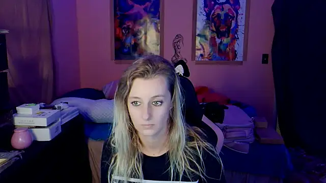 Snapshot of AsiaGoesPro chatting on 11-23-25, 12:27 AsiaGoesPro online show from 11-23-25, 12:27