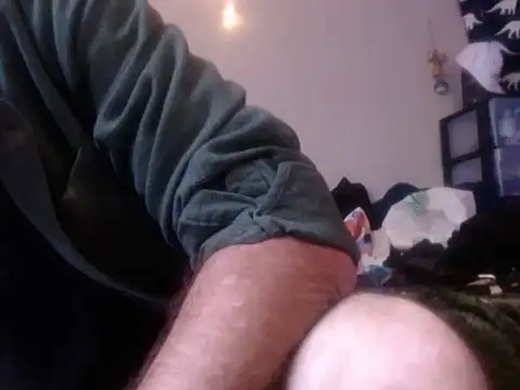 Snapshot of lickthecat chatting on 10-13-25, 07:14 lickthecat online show from 10-13-25, 07:14