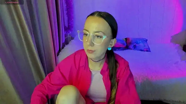 CurlySteph online show from 11-10-25, 06:18