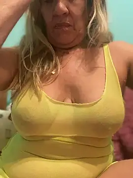 Snapshot of camelia3 chatting on 04-15-26, 12:28 camelia3 online show from 04-15-26, 12:28