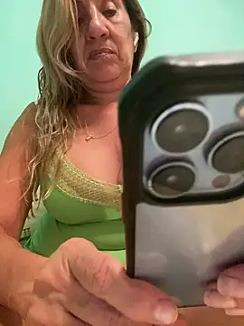 Snapshot of camelia3 chatting on 06-12-26, 11:25 camelia3 online show from 06-12-26, 11:25