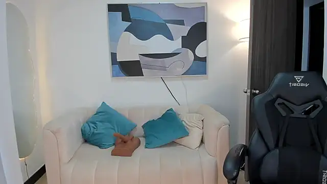 SaraParker  online show from 01-06-26, 01:15