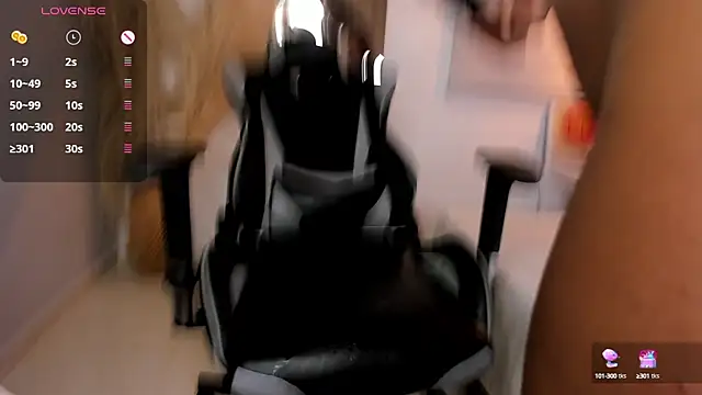 Snapshot of ashley_23_ chatting on 12-25-24, 12:16 ashley 23 online show from 12-25-24, 12:16