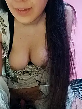 Amaya07 online show from 12-17-25, 08:37