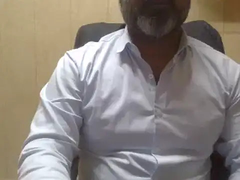 Snapshot of hairymaster95 chatting on 12-18-24, 04:20 hairymaster95 online show from 12-18-24, 04:20