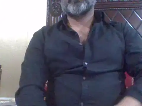 Snapshot of hairymaster95 chatting on 12-18-24, 05:42 hairymaster95 online show from 12-18-24, 05:42