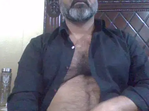 Snapshot of hairymaster95 chatting on 12-21-24, 06:44 hairymaster95 online show from 12-21-24, 06:44