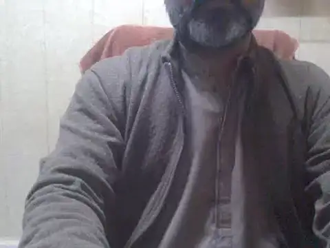 Snapshot of hairymaster95 chatting on 12-27-24, 04:15 hairymaster95 online show from 12-27-24, 04:15