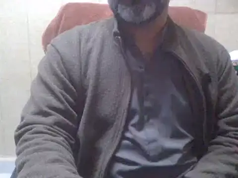 Snapshot of hairymaster95 chatting on 01-03-25, 07:27 hairymaster95 online show from 01-03-25, 07:27