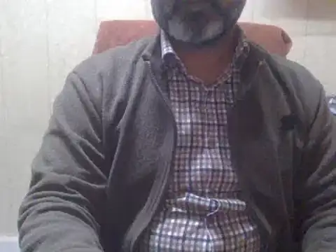 Snapshot of hairymaster95 chatting on 01-15-25, 09:35 hairymaster95 online show from 01-15-25, 09:35