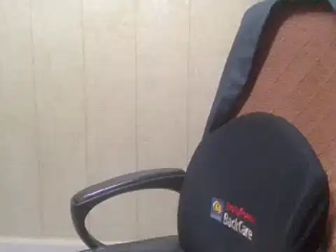 Snapshot of hairymaster95 chatting on 01-27-25, 04:09 hairymaster95 online show from 01-27-25, 04:09