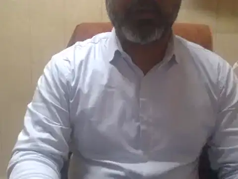 Snapshot of hairymaster95 chatting on 02-04-25, 04:05 hairymaster95 online show from 02-04-25, 04:05