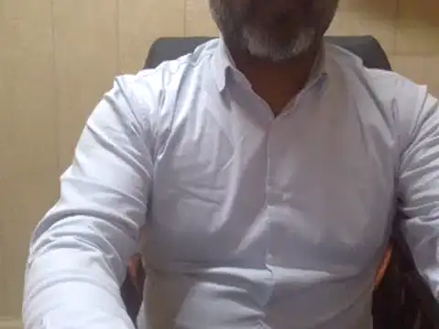 Snapshot of hairymaster95 chatting on 02-06-25, 04:10 hairymaster95 online show from 02-06-25, 04:10