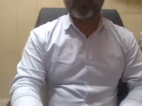 Snapshot of hairymaster95 chatting on 02-06-25, 08:07 hairymaster95 online show from 02-06-25, 08:07