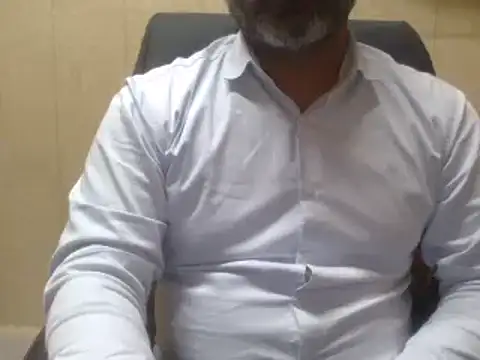 Snapshot of hairymaster95 chatting on 02-06-25, 11:10 hairymaster95 online show from 02-06-25, 11:10