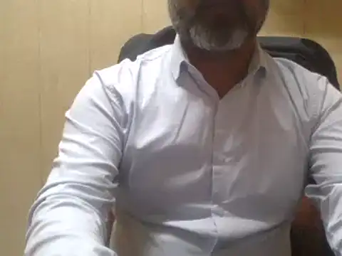 Snapshot of hairymaster95 chatting on 02-17-25, 03:58 hairymaster95 online show from 02-17-25, 03:58