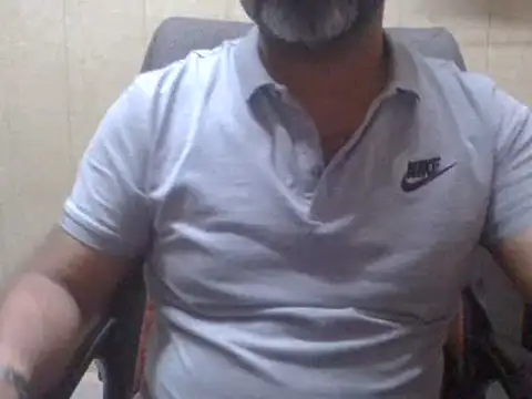 Snapshot of hairymaster95 chatting on 02-23-25, 07:00 hairymaster95 online show from 02-23-25, 07:00