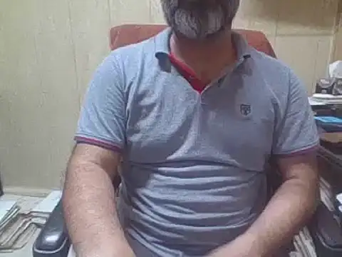 Snapshot of hairymaster95 chatting on 09-14-25, 07:18 hairymaster95 online show from 09-14-25, 07:18