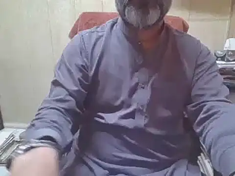 Snapshot of hairymaster95 chatting on 09-16-25, 03:51 hairymaster95 online show from 09-16-25, 03:51