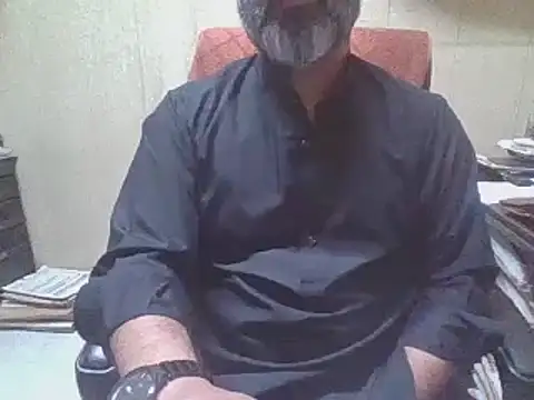 Snapshot of hairymaster95 chatting on 09-29-25, 03:28 hairymaster95 online show from 09-29-25, 03:28