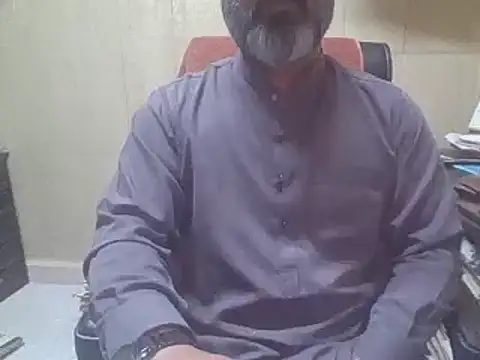 Snapshot of hairymaster95 chatting on 10-01-25, 03:34 hairymaster95 online show from 10-01-25, 03:34