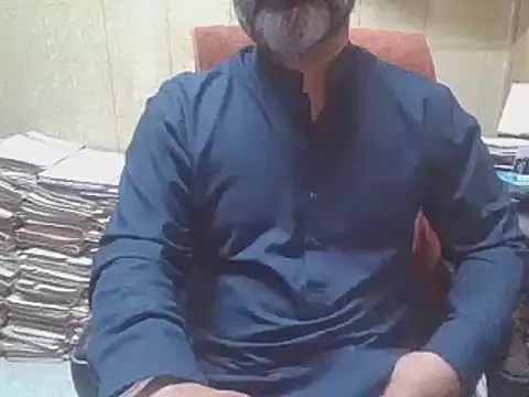 Snapshot of hairymaster95 chatting on 10-15-25, 04:01 hairymaster95 online show from 10-15-25, 04:01