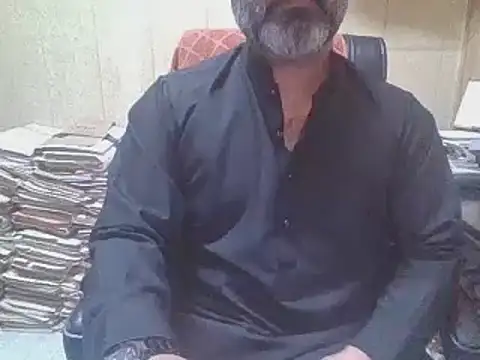 Snapshot of hairymaster95 chatting on 10-17-25, 03:42 hairymaster95 online show from 10-17-25, 03:42