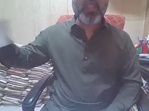 Snapshot of hairymaster95 chatting on 10-24-25, 03:36 hairymaster95 online show from 10-24-25, 03:36