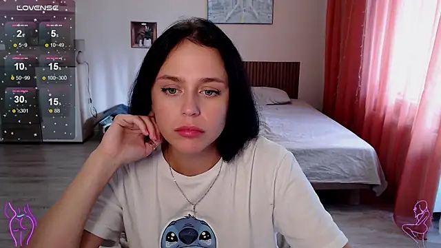 Snapshot of Megan_Nilson chatting on 10-12-25, 07:18 Megan Nilson online show from 10-12-25, 07:18