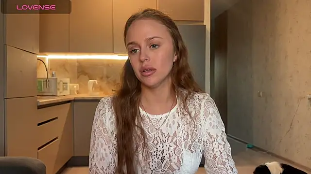 Snapshot of Megan_Nilson chatting on 06-07-26, 05:38 Megan Nilson online show from 06-07-26, 05:38