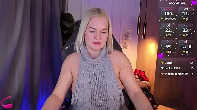 Snapshot of YolandaKiss chatting on 02-20-25, 11:10 YolandaKiss online show from 02-20-25, 11:10