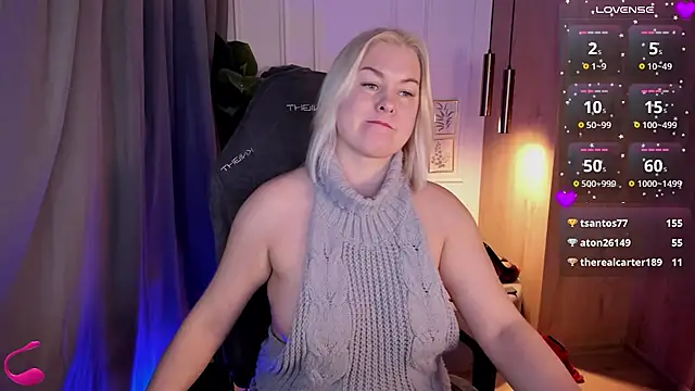 Snapshot of YolandaKiss chatting on 02-22-25, 07:45 YolandaKiss online show from 02-22-25, 07:45