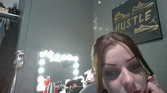 Snapshot of Justjennyy chatting on 12-18-25, 08:09 Justjennyy online show from 12-18-25, 08:09