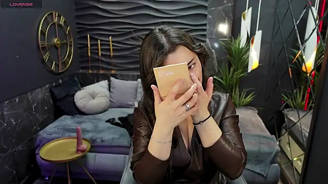 KylieMellow online show from 02-15-25, 09:38