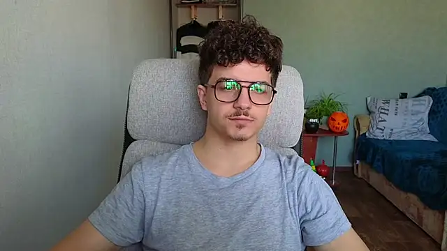 Remy Miles online show from 11-21-25, 10:58