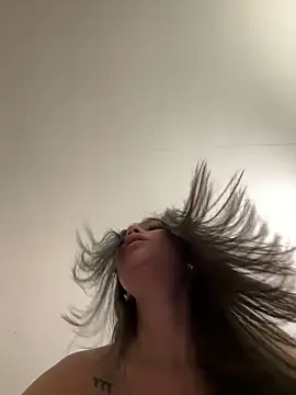 Alyshanon18 online show from 03-11-26, 02:17