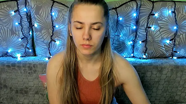 MaggieCake online show from 12-07-24, 04:31