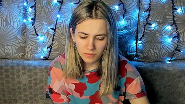 MaggieCake online show from 03-12-25, 01:25