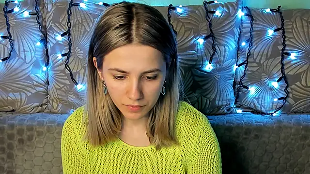 MaggieCake online show from 03-16-25, 01:49