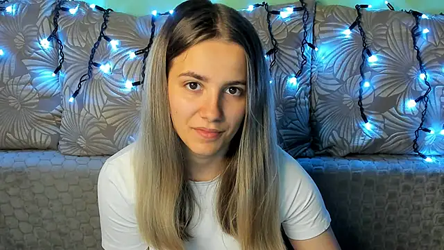 MaggieCake online show from 10-14-25, 12:33