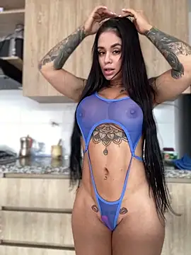 LaraHenao online show from 11-12-25, 01:33