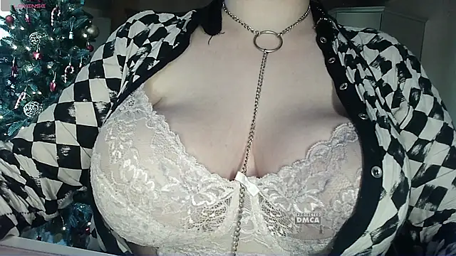 Snapshot of Mrs_Dream chatting on 07-11-26, 04:04 Mrs Dream online show from 07-11-26, 04:04