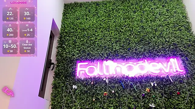 Snapshot of realhotfallingdevil chatting on 12-16-25, 04:17 realhotfallingdevil online show from 12-16-25, 04:17