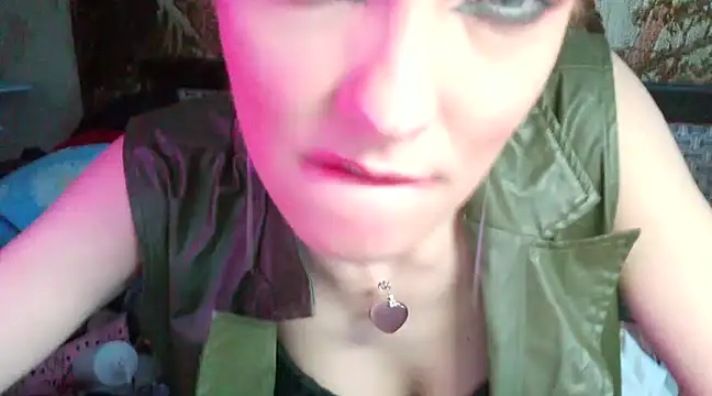 WildMissNiks online show from 02-18-25, 02:38