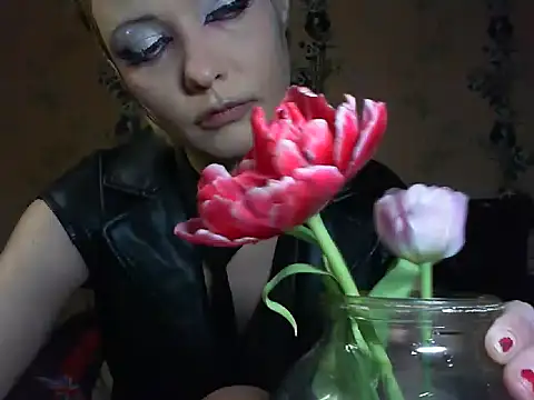 WildMissNiks online show from 03-11-26, 08:20