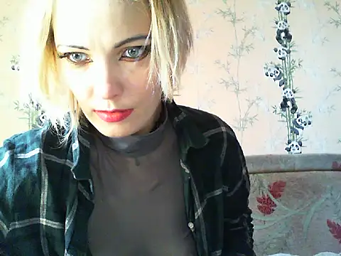 WildMissNiks online show from 05-05-26, 06:54