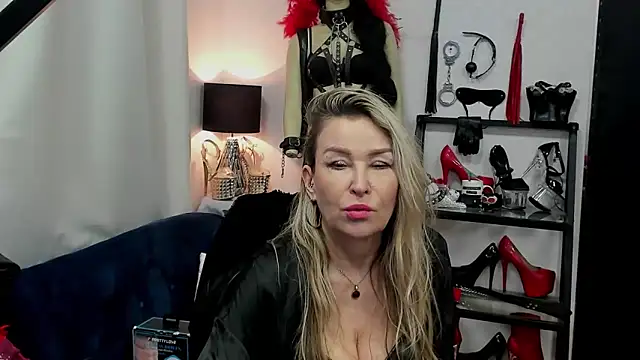 crystaLUX online show from 02-26-25, 09:10