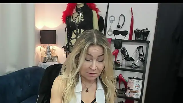 crystaLUX online show from 03-17-26, 06:17