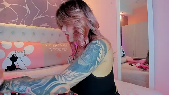 Snapshot of KeilaLovJack chatting on 02-15-25, 02:15 KeilaLovJack online show from 02-15-25, 02:15