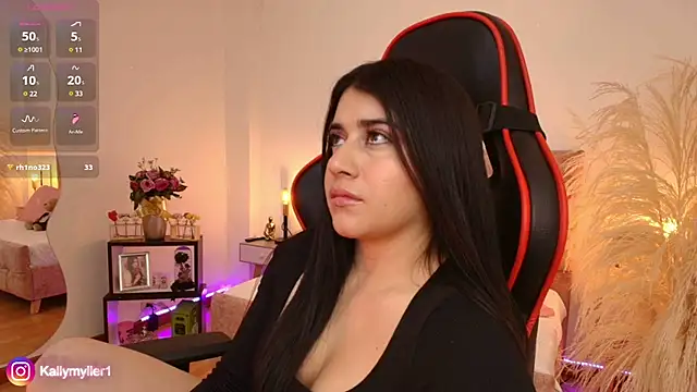 Snapshot of KallyMyller1 chatting on 01-08-25, 10:16 KallyMyller1 online show from 01-08-25, 10:16